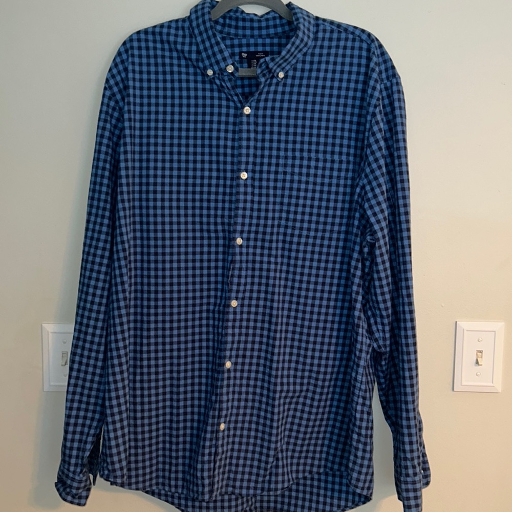 Men’s Gap button down XXL tried on, never worn